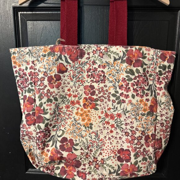NWT Laura Ashley Oversized Fabric Floral Tote Red Green - Picture 3 of 3
